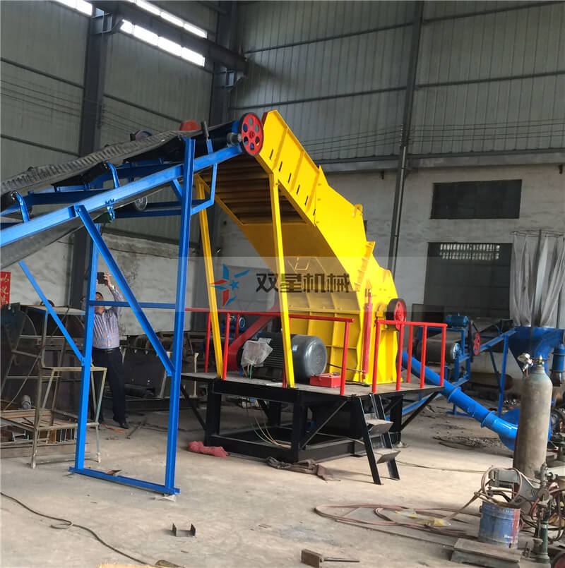 皓星<a href='http://www.thwlps.com.cn/1/54.html' target='_blank'><span>廢鋁粉碎機(jī)</span></a>生產(chǎn)線安裝現(xiàn)場(chǎng)