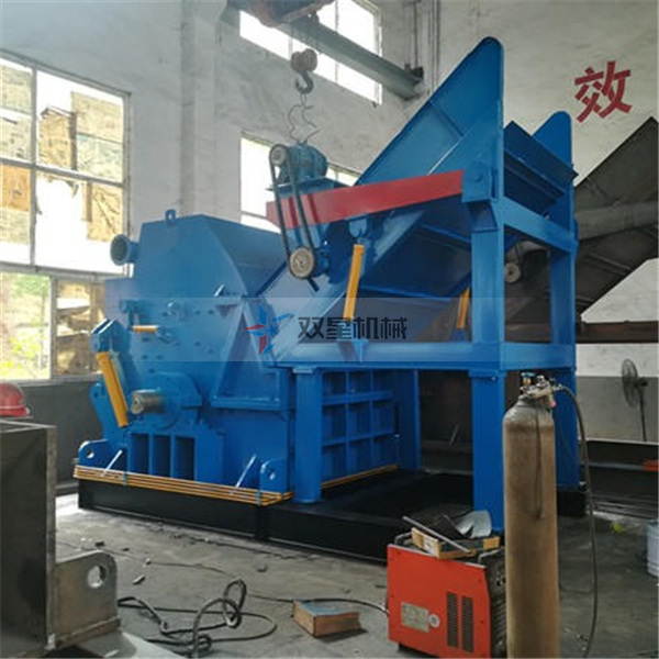 廢鐵粉碎機