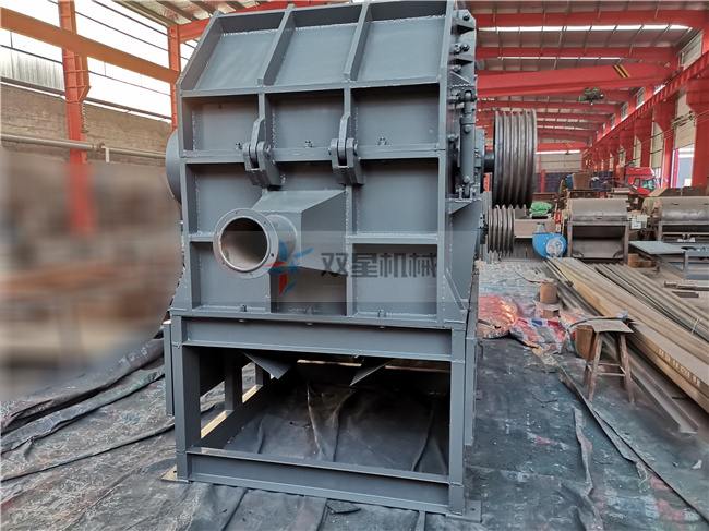 鋁合金粉碎機(jī)生產(chǎn)現(xiàn)場(chǎng)