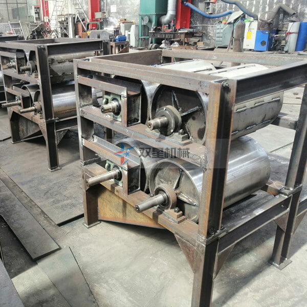 易拉罐壓扁機(jī) 易拉罐壓扁機(jī)